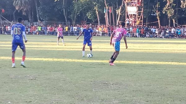 গোয়ালন্দে দেড় লক্ষাধিক টাকার আন্তঃজেলা ফুটবল টুর্নামেন্টের ৪ সেমিফাইনালিষ্ট চূড়ান্ত