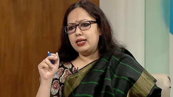 বহিষ্কারের প্রতিক্রিয়ায় যা বললেন রুমিন ফারহানা
