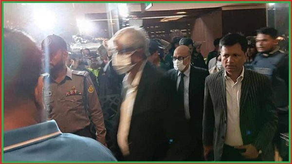 পুলিশি নিরাপত্তায় সচিবালয় ছাড়লেন অর্থ উপদেষ্টা