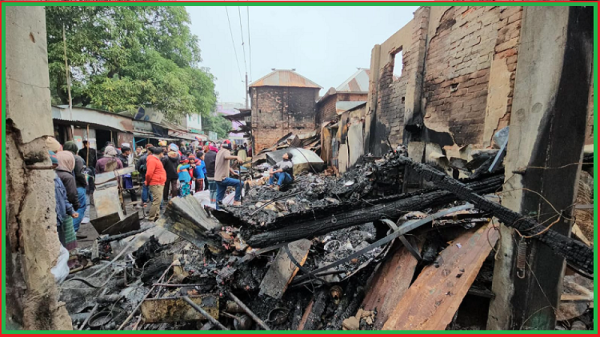 গোয়ালন্দে আগুনে তিন ক্রোকারিজ দোকান পুড়ে ভস্মীভূত, কয়েক কোটি টাকার ক্ষতি