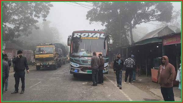ঘন কুয়াশার কারনে দৌলতদিয়া -পাঁটুরিয়া নৌরুটে ৫ ঘণ্টা পর ফেরী চলাচল স্বাভাবিক