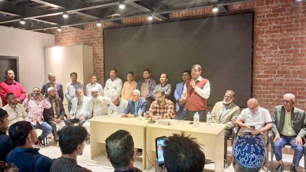 ঢাকা-১৬ আসনে আমিনুল হকের পক্ষে সড়ক পরিবহন মালিক-শ্রমিক ঐক্য পরিষদের মতবিনিময় সভা অনুষ্ঠিত