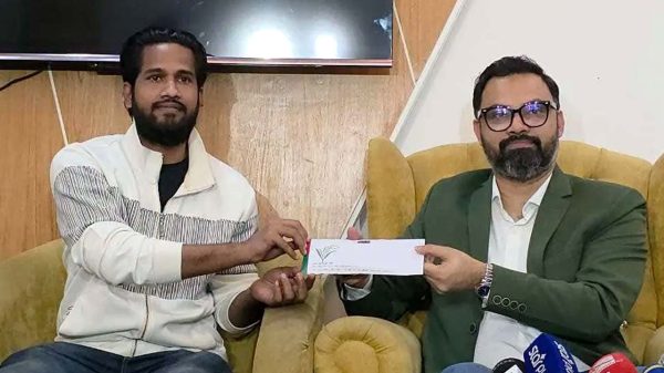 কাজী অনিকের পাশে দাঁড়ানোর আশ্বাস তারেক রহমানের