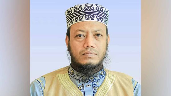 আমির হামজার বিরুদ্ধে মামলা