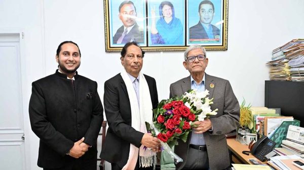 বিএনপিতে যোগ দিলেন অধ্যাপক আবু সাইয়িদ