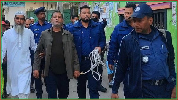 নারায়ণগঞ্জে প্যারোলে মুক্তি পেয়ে মায়ের জানাজায় আওয়ামী লীগ কর্মী