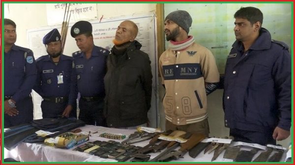 রায়পুরায় শীর্ষ সন্ত্রাসী গ্রেফতার, বিপুল পরিমানে অস্ত্র ও গোলাবারুদ উদ্ধার