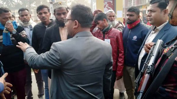 যশোরে জামায়াত কর্মীদের ওপর বিএনপির হামলা
