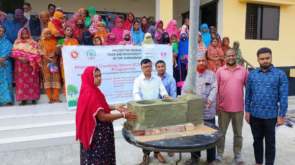 ওয়াইল্ডটিমের উদ্যোগে জয়মনিতে উন্নত চুলা বিতরণ কর্মসূচির উদ্বোধন।