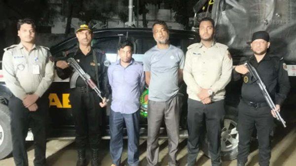 সেনবাগে প্রাইভেটকারে লুকানো আট হাজার ৮৪০ পিস ইয়াবা উদ্ধার, গ্রেফতার দুই