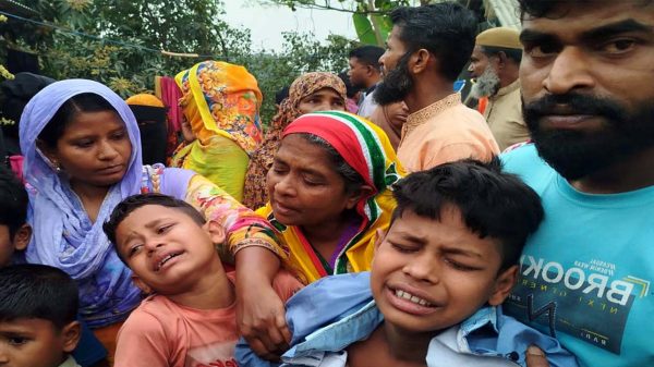 নড়াইলে হত্যাকাণ্ডের শিকার বাবা-ছেলেসহ চারজনের দাফন সম্পন্ন, পুরুষশূন্য গ্রাম