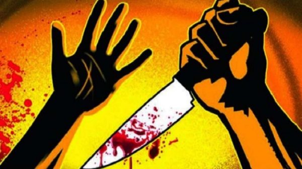 যাত্রাবাড়ীতে ব্যাগ তল্লাশির সময় ছুরিকাঘাতে পুলিশ সদস্য আহত