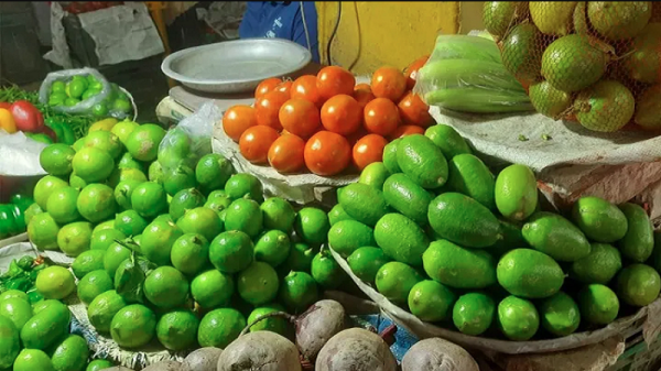 রোজার আগে অস্বাভাবিকভাবে বেড়েছে লেবুর দাম