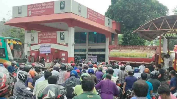 সাতক্ষীরায় ঘোষণার পর বাতিল হলো ফুয়েল কার্ডের সিদ্ধান্ত