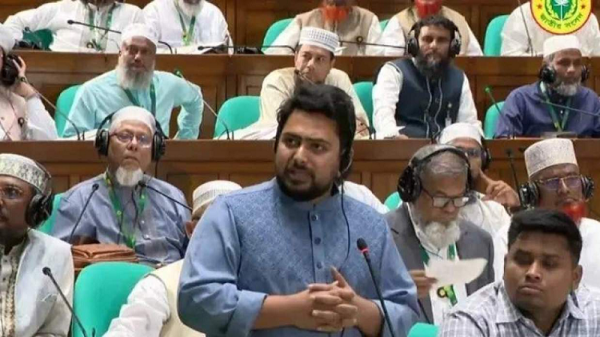 আগে গণভোট-জুলাই সনদের আলোচনা, পরে রেগুলার কাজ: সংসদে নাহিদ