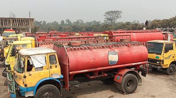 অনির্দিষ্টকালের জন্য ৮ জেলায় তেল সরবরাহ বন্ধ