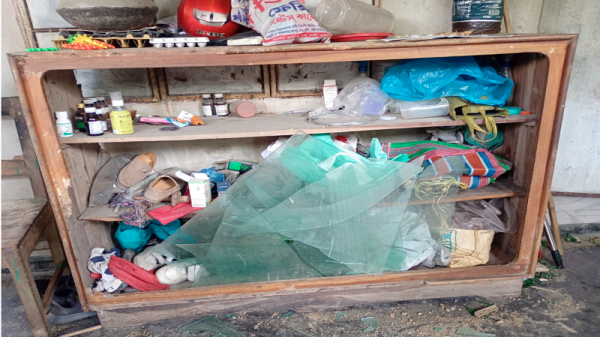 গোয়ালন্দে বিদ্যুৎতের লাইন মেরামত নিয়ে দ্বন্দ্বে বাড়িতে ঢুকে লুটপাট-ভাঙচুর, থানায় অভিযোগ