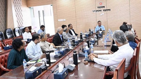 বিএনপি সরকার গণমাধ্যমের স্বাধীনতায় বিশ্বাসী: প্রধানমন্ত্রী