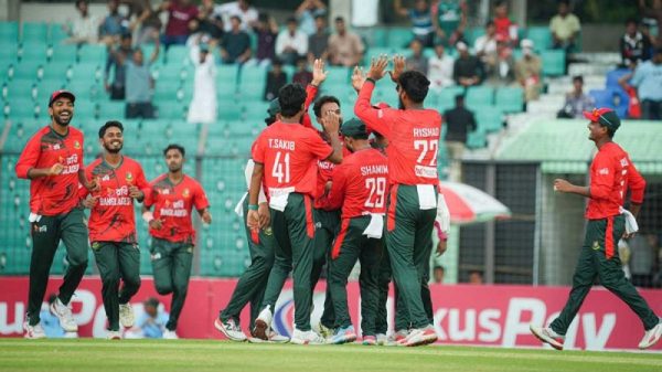 রেকর্ড গড়ে নিউজিল্যান্ডকে হারাল বাংলাদেশ টাইগাররা