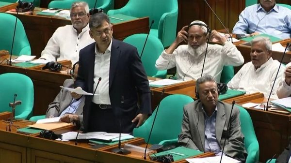 পুলিশে নতুন সাড়ে ১৪ হাজার পদ সৃষ্টি হচ্ছে: সংসদে স্বরাষ্ট্রমন্ত্রী