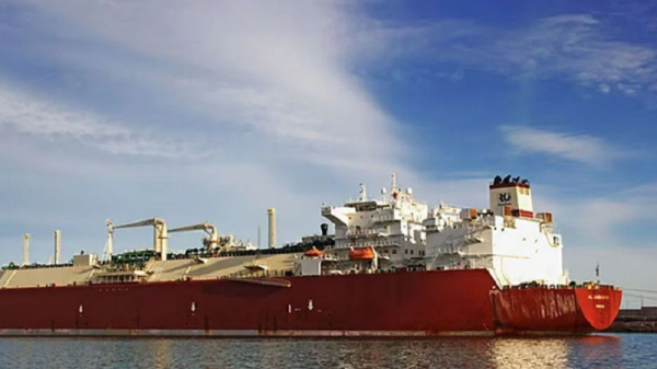 এলপিজি নিয়ে চট্টগ্রাম বন্দরে এলো দুই জাহাজ