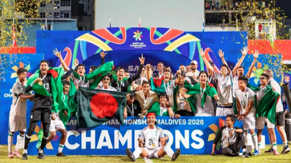 দেশে ফিরেছে সাফজয়ী বাংলাদেশের যুবারা, অপেক্ষায় ছাদখোলা বাস