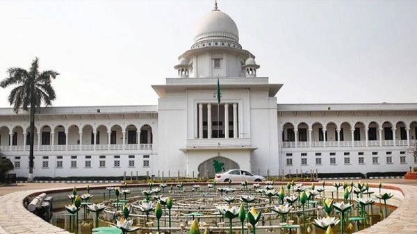 হামের প্রকোপ না কমা পর্যন্ত স্কুল বন্ধ রাখার নির্দেশনা চেয়ে রিট