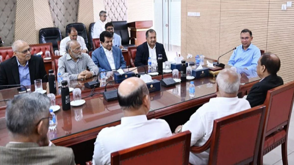 তিন মাসে একবার সম্পাদকদের সঙ্গে বৈঠক করবেন প্রধানমন্ত্রী