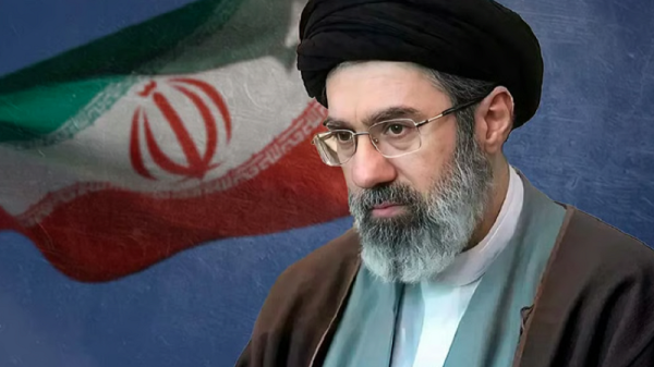 শারীরিক আঘাত নাকি কৌশল-কীভাবে অজ্ঞাত স্থানে থেকেই দেশ চালাচ্ছেন মোজতবা খামেনি ?