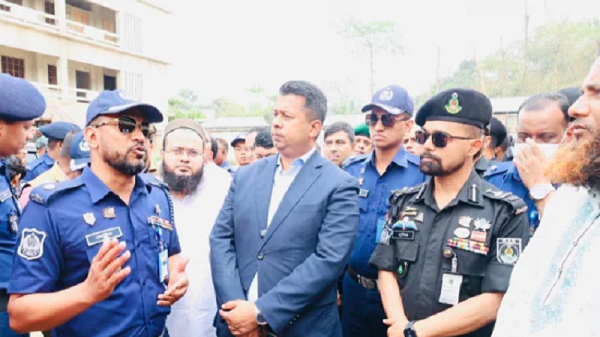 সমন্বিত প্রচেষ্টায় প্রাণহানি ছাড়াই জঙ্গল সলিমপুর নিয়ন্ত্রণে: চট্টগ্রামের ডিসি