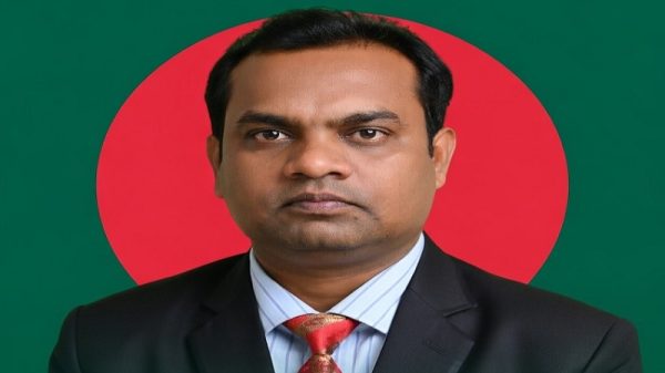 বাংলাদেশ নেতার অপেক্ষায় নয়, ইতিহাস গড়ে তুলেছে জনতাই