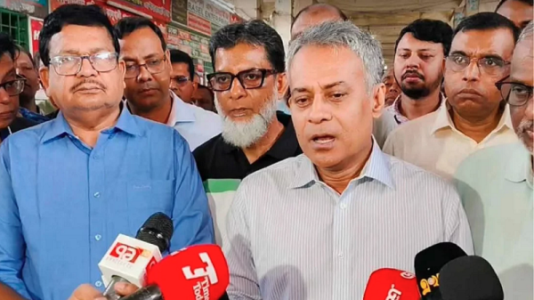ভাড়া বেশি নেওয়ার অভিযোগ পেলে তাৎক্ষণিক ব্যবস্থা : সড়কমন্ত্রী