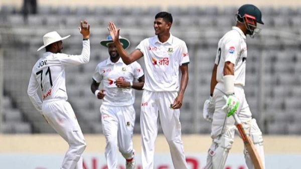 মিরপুরে প্রথম টেস্টে পাকিস্তানকে ১০৪ রানে হারালো বাংলাদেশ