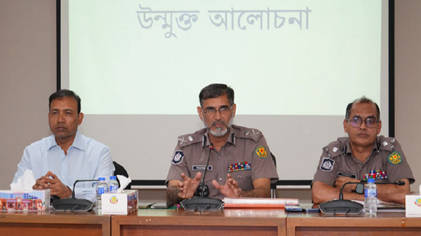 ঈদ ঘিরে অপরাধ প্রতিরোধে সজাগ থাকতে হবে: ডিএমপি কমিশনার