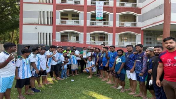 গোয়ালন্দে আদদ্বীন কৃষি ভান্ডারের আয়োজনে প্রীতি ফুটবল ম্যাচ, জয়ী ব্রাজিল সমর্থন দল