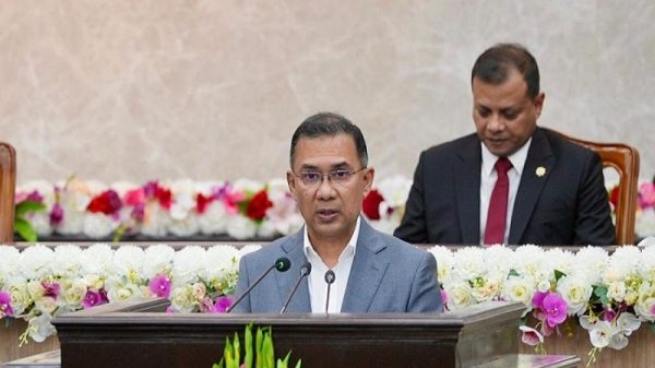নিরাপত্তার অজুহাতে যেন সরকার প্রধানের সাথে জনগণের দূরত্ব না হয় : প্রধানমন্ত্রী