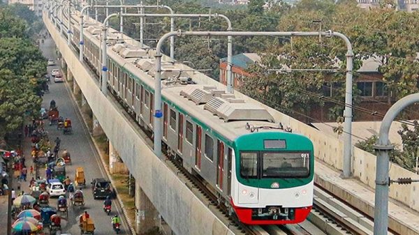 রাতের মেট্রোরেলের সময় নিয়ে নতুন ভাবনা, কতক্ষণ বাড়তে পারে