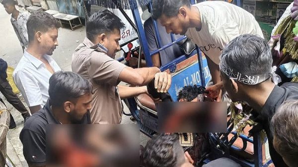 পুরান ঢাকায় তাজিয়া মিছিল থেকে ধাওয়া করে যুবককে কুপিয়ে হত্যা