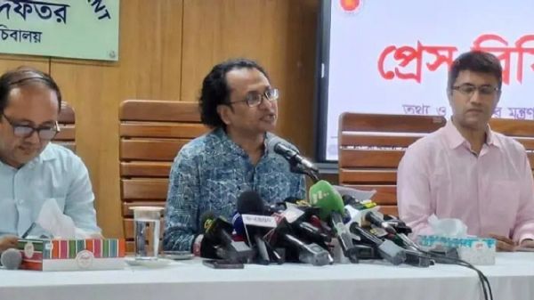 শর্ত মানলে স্থানীয় নির্বাচনে অংশ নিতে পারবেন আ.লীগের নেতাকর্মীরা : তথ্য উপদেষ্টা