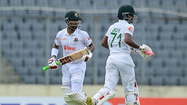 টেস্টে জিম্বাবুয়ের বিপক্ষে ১৪০ রানেই অলআউট বাংলাদেশ