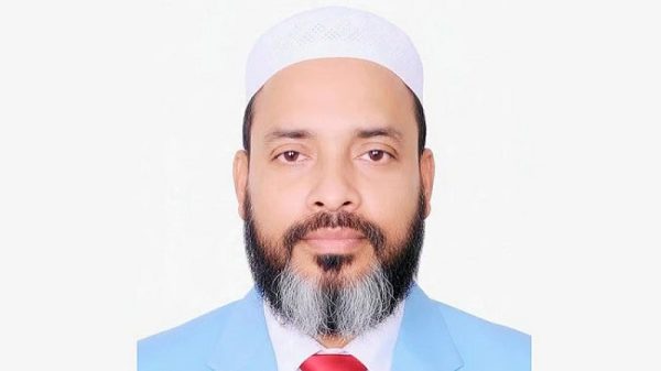 ময়মনসিংহের ঈশ্বরগঞ্জ উপজেলায় বৈষম্যবিরোধী ছাত্র আন্দোলনে নিহত এক শিক্ষার্থীর সরকারি অনুদানের টাকা দিয়ে দ্বিতীয় বিয়ে করার অভিযোগ ওঠেছে তার বাবার বিরুদ্ধে।