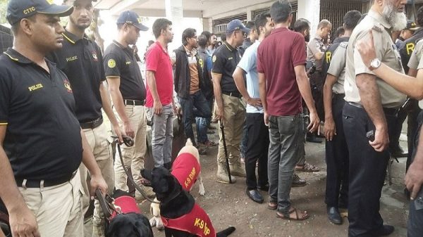 জেনেভা ক্যাম্পে র‍্যাব-পুলিশ-ডিএনসির যৌথ অভিযান