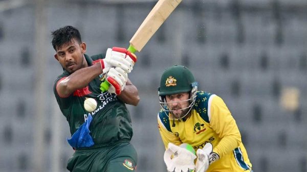 অস্ট্রেলিয়ার সামনে ২৮৫ রানের লক্ষ্য দিয়েছে বাংলাদেশ