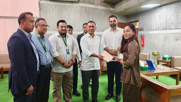 ফুটবলার ঋতুপর্ণার বাড়ি নির্মাণে অনুদান দিলেন প্রধানমন্ত্রী