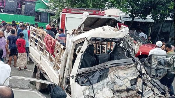পাকুন্দিয়ায় সড়ক দুর্ঘটনা : এক মাসে ঝরল ১৪ প্রাণ