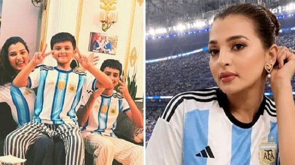 আর্জেন্টিনার জার্সি পরে মিশরের জয় চাইলেন অভিনেত্রী বর্ষা