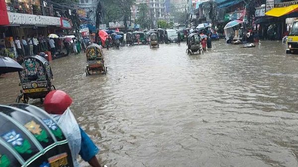 চট্টগ্রামে ৪২ বছরের মধ্যে সর্বোচ্চ বৃষ্টি