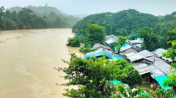 টানা বৃষ্টিতে বান্দরবান ও কক্সবাজার জেলায় বন্যা পরিস্থিতির অবনতির সতর্কতা