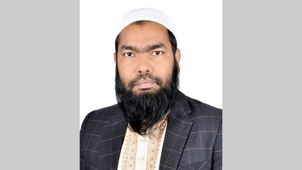 ‘চেয়ার নয়, মানুষের সেবক হতে চাই-ফতেহাবাদ ইউনিয়নে চেয়ারম্যান পদে আলোচনায় ছফির আহম্মেদ