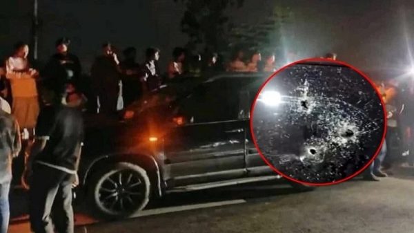 চট্টগ্রামে সাংবাদিকের চলন্ত গাড়িতে গুলি